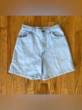 Vintage 90s Wrangler High Rise Jean Shorts Light Wash Denim Size 6 Y2K